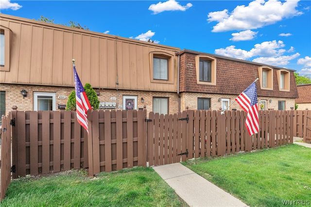 631 Skinnersville Road F, Amherst, NY 14228