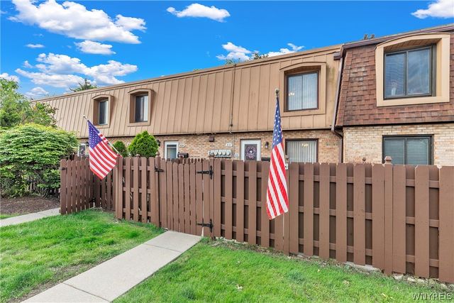 631 Skinnersville Road F, Amherst, NY 14228