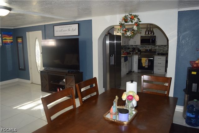 17 Colorado RD, Lehigh Acres, FL 33936