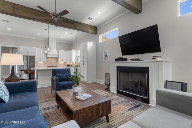 205 Caron Lane, Bay Saint Louis, MS 39520