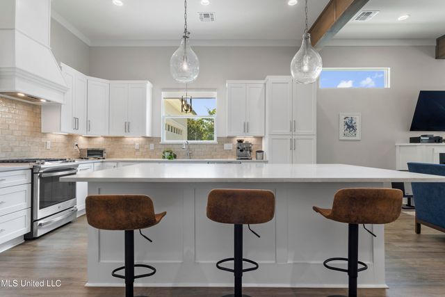 205 Caron Lane, Bay Saint Louis, MS 39520