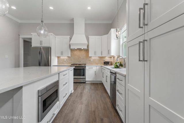 205 Caron Lane, Bay Saint Louis, MS 39520