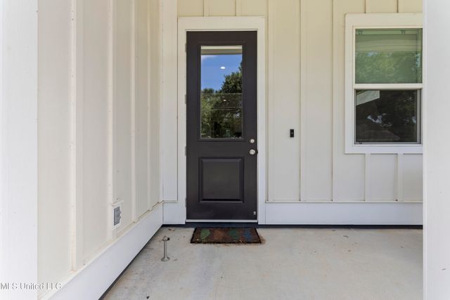 205 Caron Lane, Bay Saint Louis, MS 39520