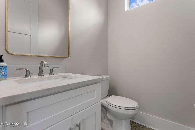 205 Caron Lane, Bay Saint Louis, MS 39520