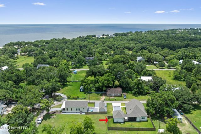 205 Caron Lane, Bay Saint Louis, MS 39520