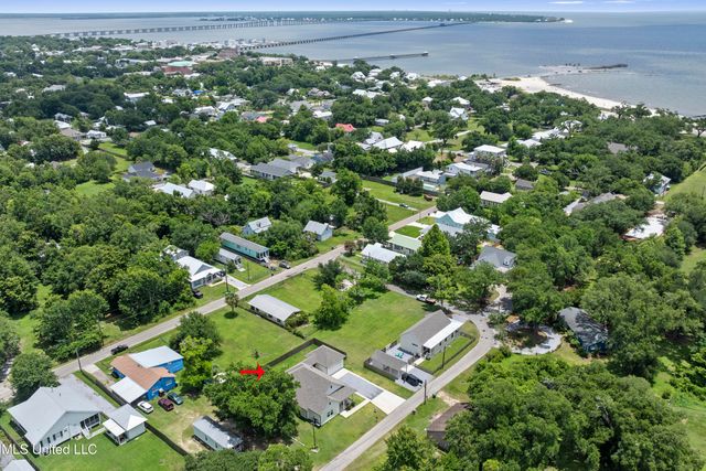 205 Caron Lane, Bay Saint Louis, MS 39520