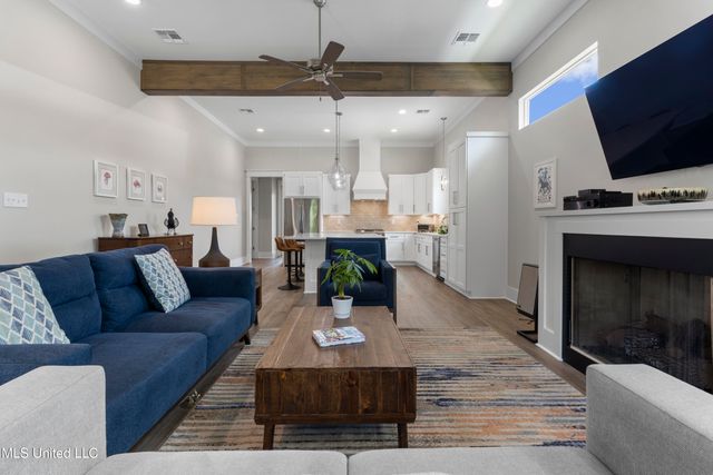 205 Caron Lane, Bay Saint Louis, MS 39520