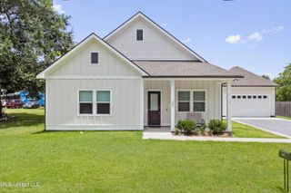 205 Caron Lane, Bay Saint Louis, MS 39520