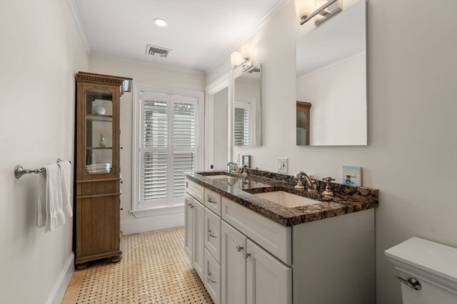 37 Mount Vernon St 2, Boston, MA 02129