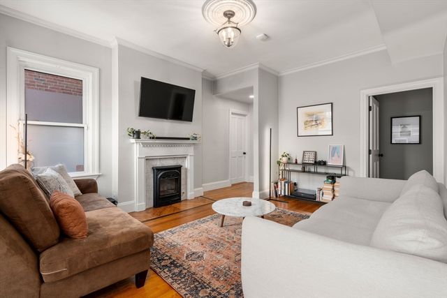 37 Mount Vernon St 2, Boston, MA 02129
