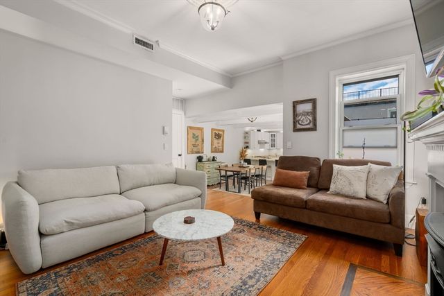 37 Mount Vernon St 2, Boston, MA 02129