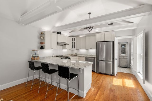 37 Mount Vernon St 2, Boston, MA 02129