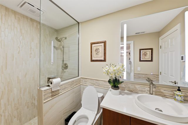 1023 Tulip Tree Lane, West Des Moines, IA 50266