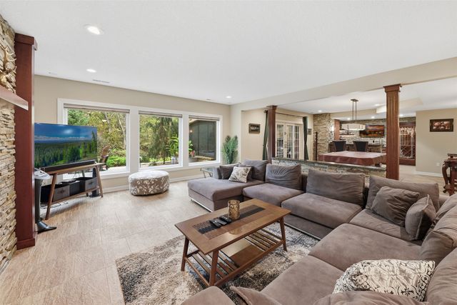 1023 Tulip Tree Lane, West Des Moines, IA 50266