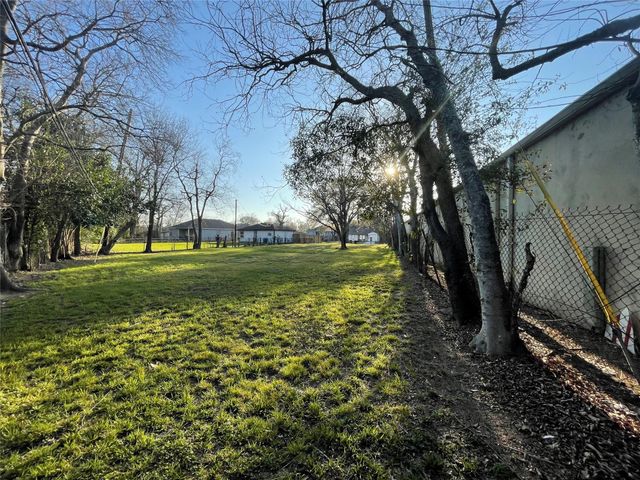 6401 Kassarine Pass, Houston, TX 77033