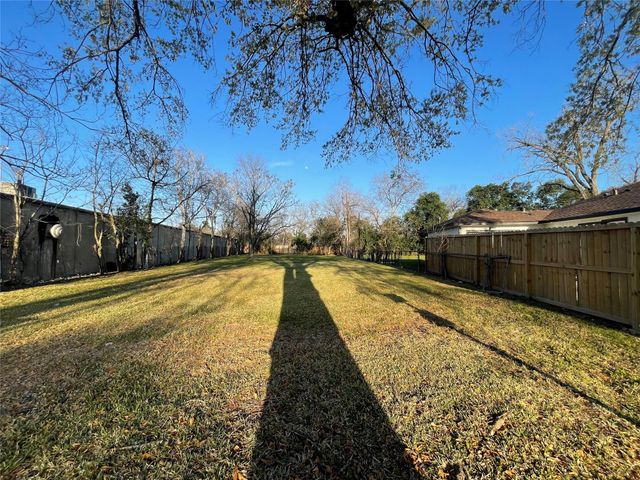 6401 Kassarine Pass, Houston, TX 77033