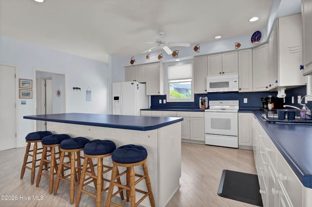 19 & 13 E Charlotte Street, Wrightsville Beach, NC 28480