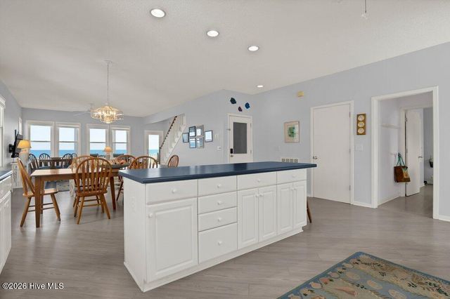 19 & 13 E Charlotte Street, Wrightsville Beach, NC 28480