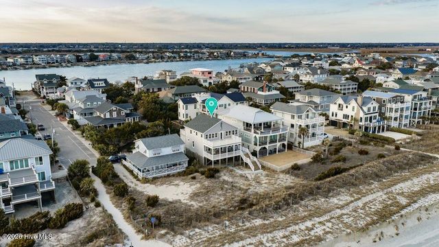19 & 13 E Charlotte Street, Wrightsville Beach, NC 28480