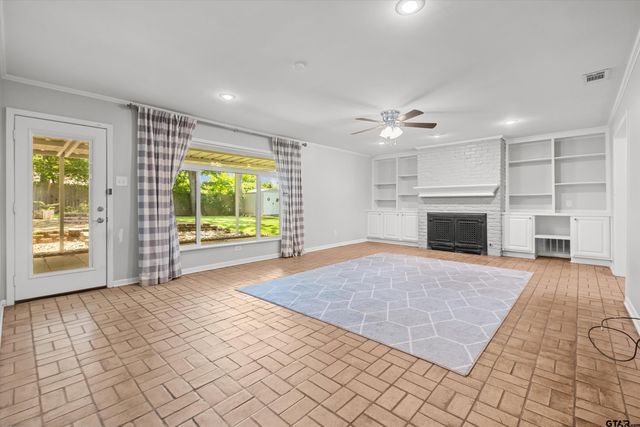 3316 S Cameron Ave., Tyler, TX 75701