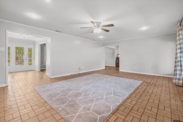 3316 S Cameron Ave., Tyler, TX 75701
