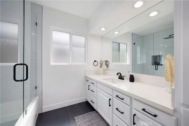 1066 E 45th Way, Long Beach, CA 90807