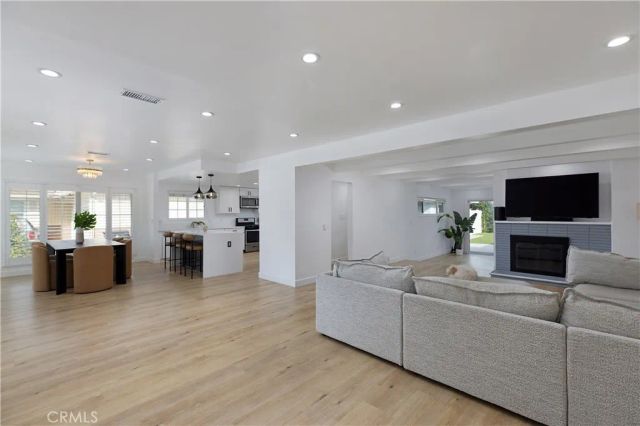 1066 E 45th Way, Long Beach, CA 90807