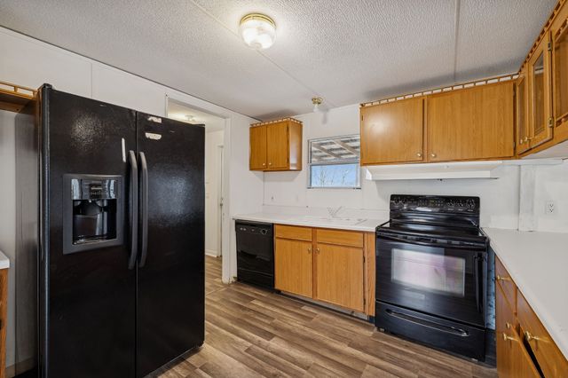 9 Cordell Hull Ln, Elmwood, TN 38560