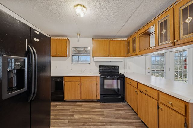 9 Cordell Hull Ln, Elmwood, TN 38560