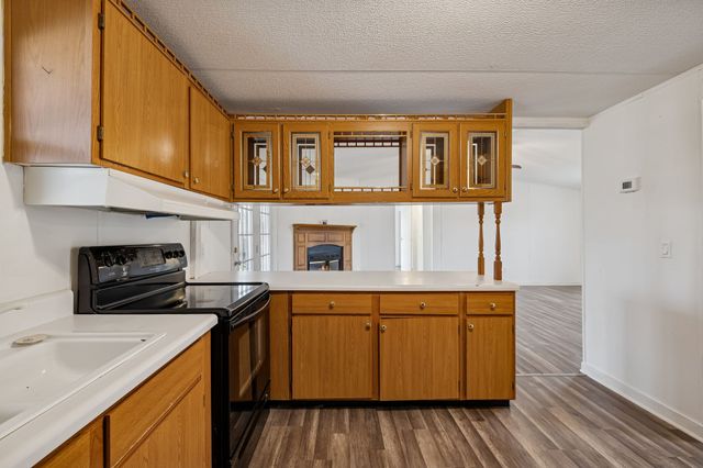 9 Cordell Hull Ln, Elmwood, TN 38560