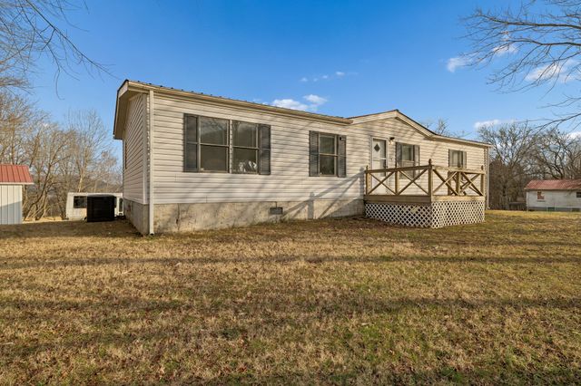 9 Cordell Hull Ln, Elmwood, TN 38560