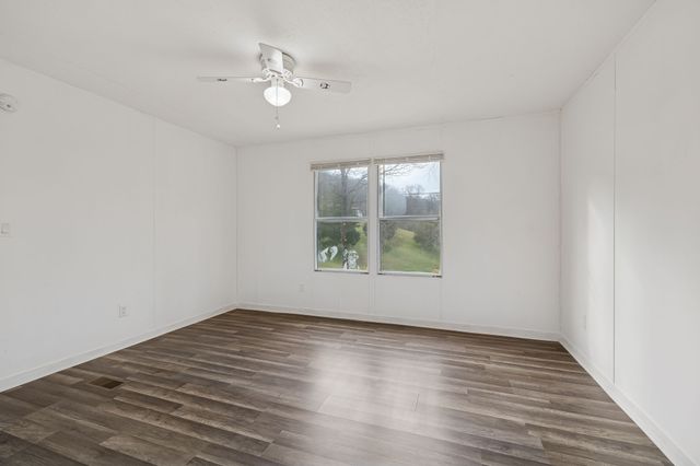 9 Cordell Hull Ln, Elmwood, TN 38560