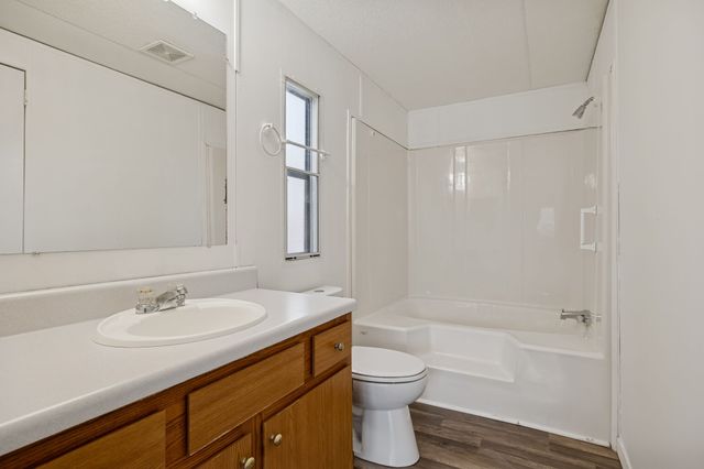 9 Cordell Hull Ln, Elmwood, TN 38560