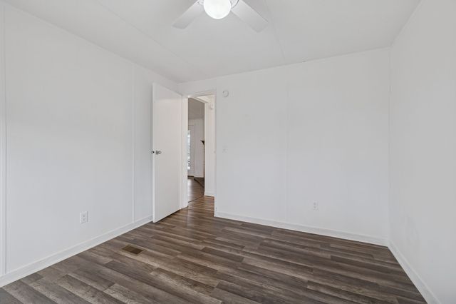 9 Cordell Hull Ln, Elmwood, TN 38560