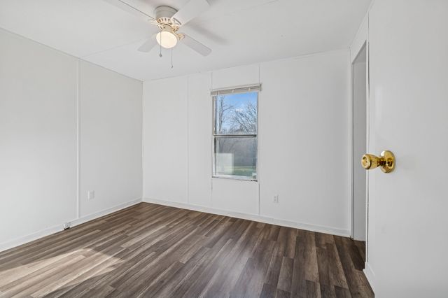 9 Cordell Hull Ln, Elmwood, TN 38560