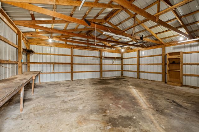 9 Cordell Hull Ln, Elmwood, TN 38560