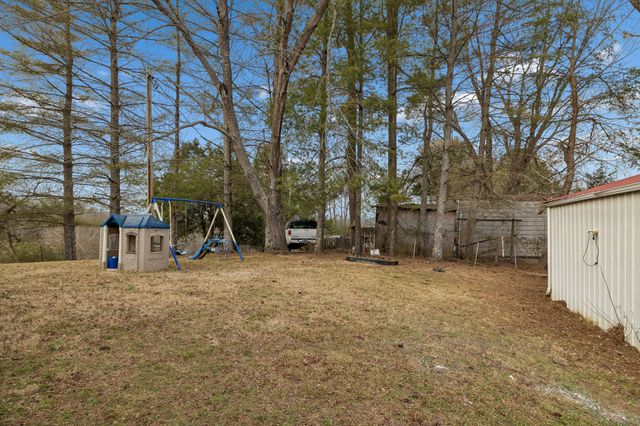 9 Cordell Hull Ln, Elmwood, TN 38560