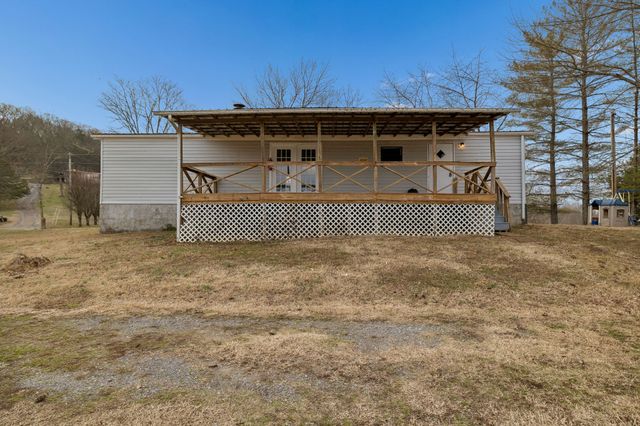 9 Cordell Hull Ln, Elmwood, TN 38560