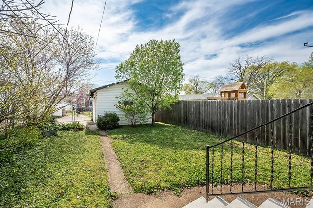 5242 Quincy Street, St Louis, MO 63109