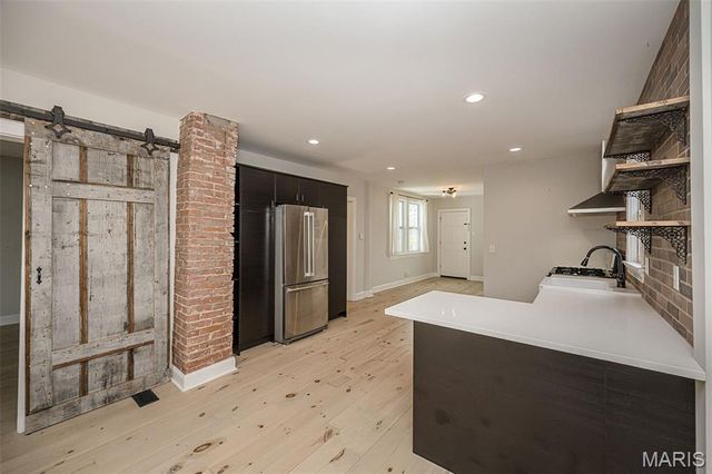 5242 Quincy Street, St Louis, MO 63109