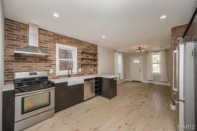 5242 Quincy Street, St Louis, MO 63109