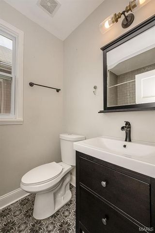 5242 Quincy Street, St Louis, MO 63109