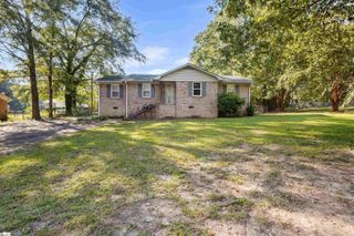 108 Edgewood Drive, Laurens, SC 29360