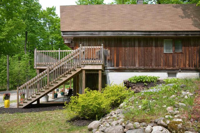 2481 S Schomberg Road, Lake Leelanau, MI 49653