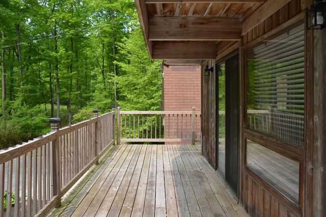 2481 S Schomberg Road, Lake Leelanau, MI 49653