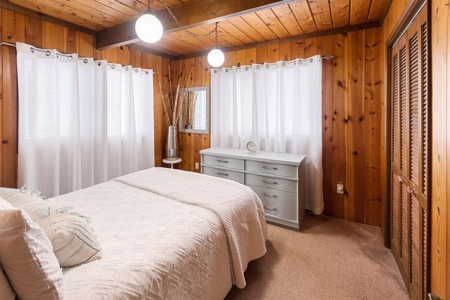 2481 S Schomberg Road, Lake Leelanau, MI 49653