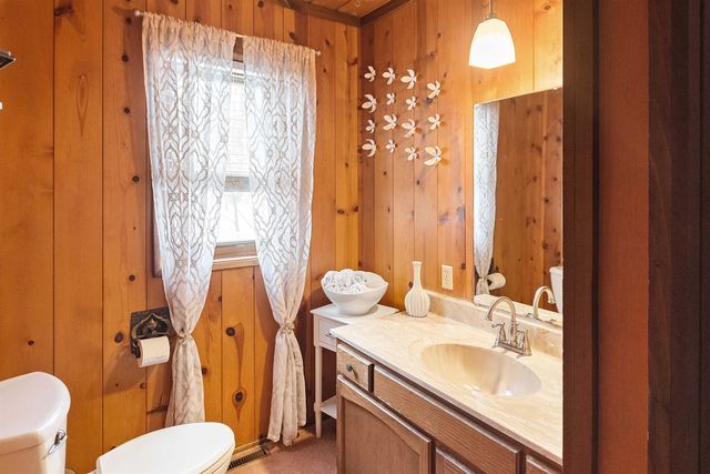 2481 S Schomberg Road, Lake Leelanau, MI 49653