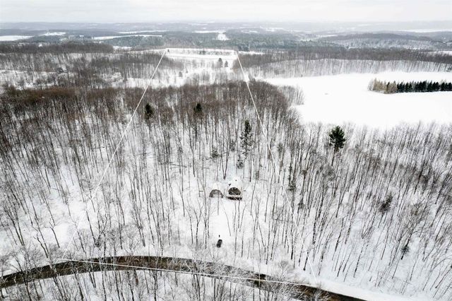 2481 S Schomberg Road, Lake Leelanau, MI 49653