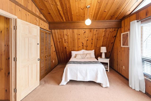 2481 S Schomberg Road, Lake Leelanau, MI 49653