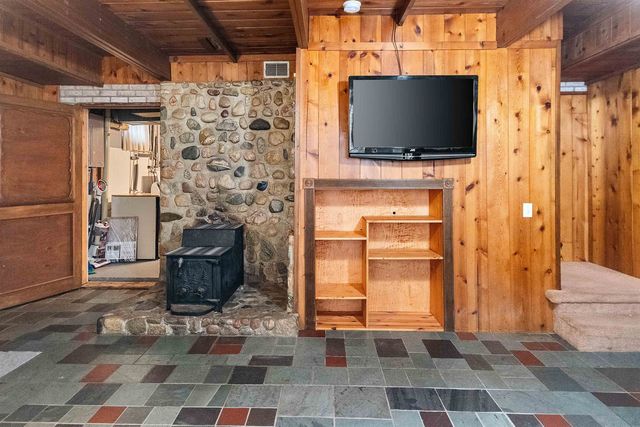 2481 S Schomberg Road, Lake Leelanau, MI 49653